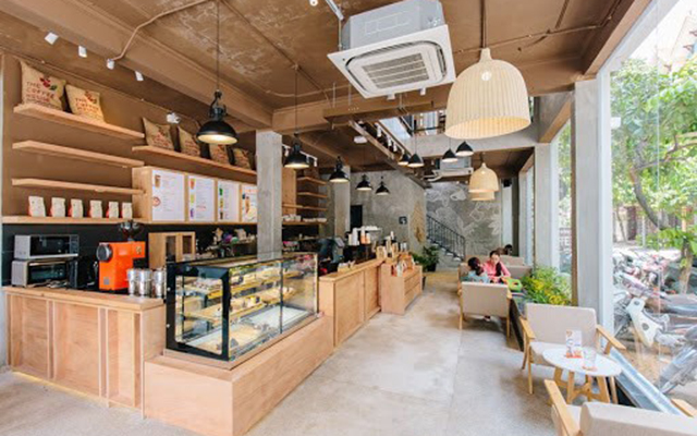 Chủ quán cafe nên chọn 2 điều hòa Daikin 2 chiều giá rẻ này